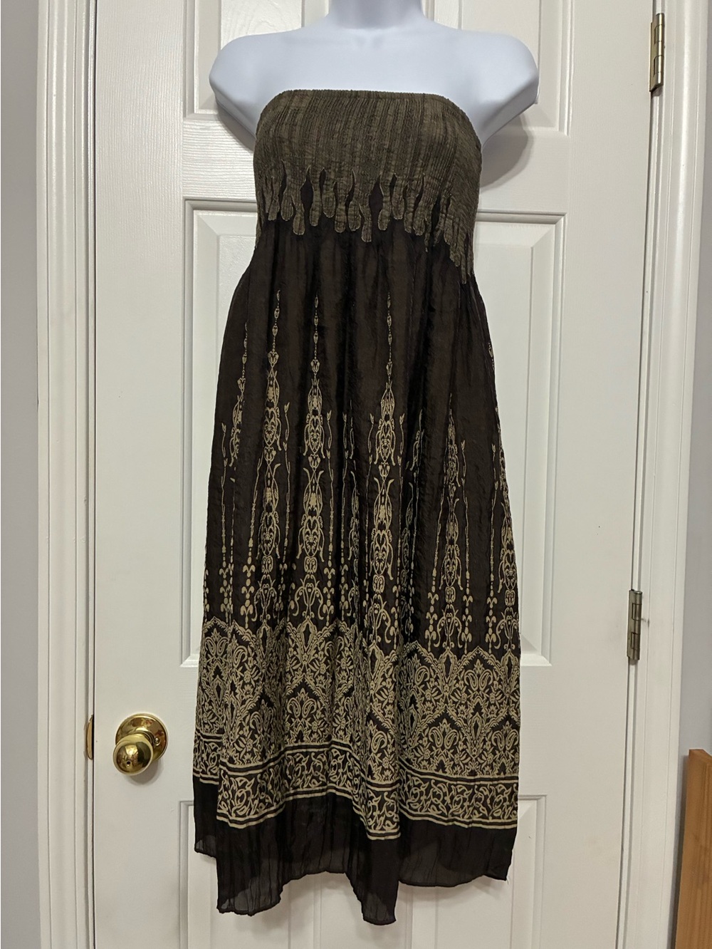 Sleeveless maxi dress